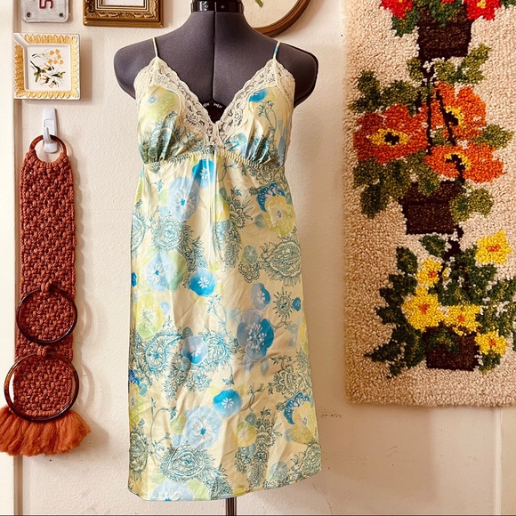 Stunning Y2K Slip Dress - Picture 1 of 4